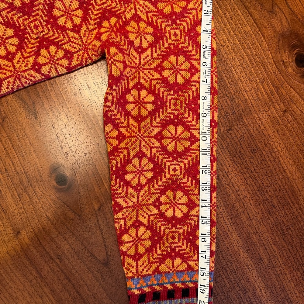 Colorful Geometric Pattern Sweater - Picture 10 of 10